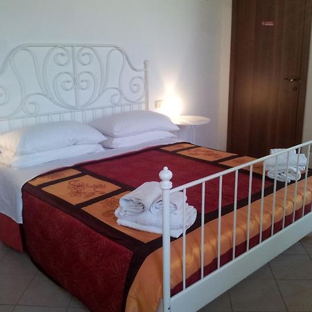 Bb Parco Del Mincio Bed & Breakfast Virgilio Luaran gambar